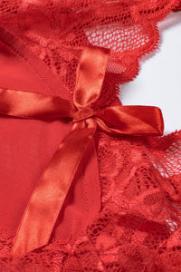 Negligé Leandra mit Spitze in rot LC31517 Detailansicht Dekolleté - Organza Lingerie
