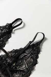 Negligé Marleen in schwarz mit Spitze und Mesh LC31292 Detailansicht Spitze weißer Hintergrund - Organza Lingerie 