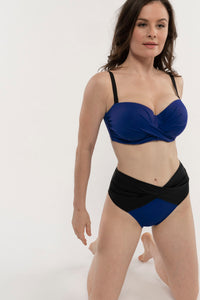 St. Tropez Curve High Waist High Leg Bikinislip blau schwarz mit hohem Beinausschnitt Frontansicht - Organza Lingerie 